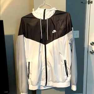 Nike Men’s windbreaker jacket white and black